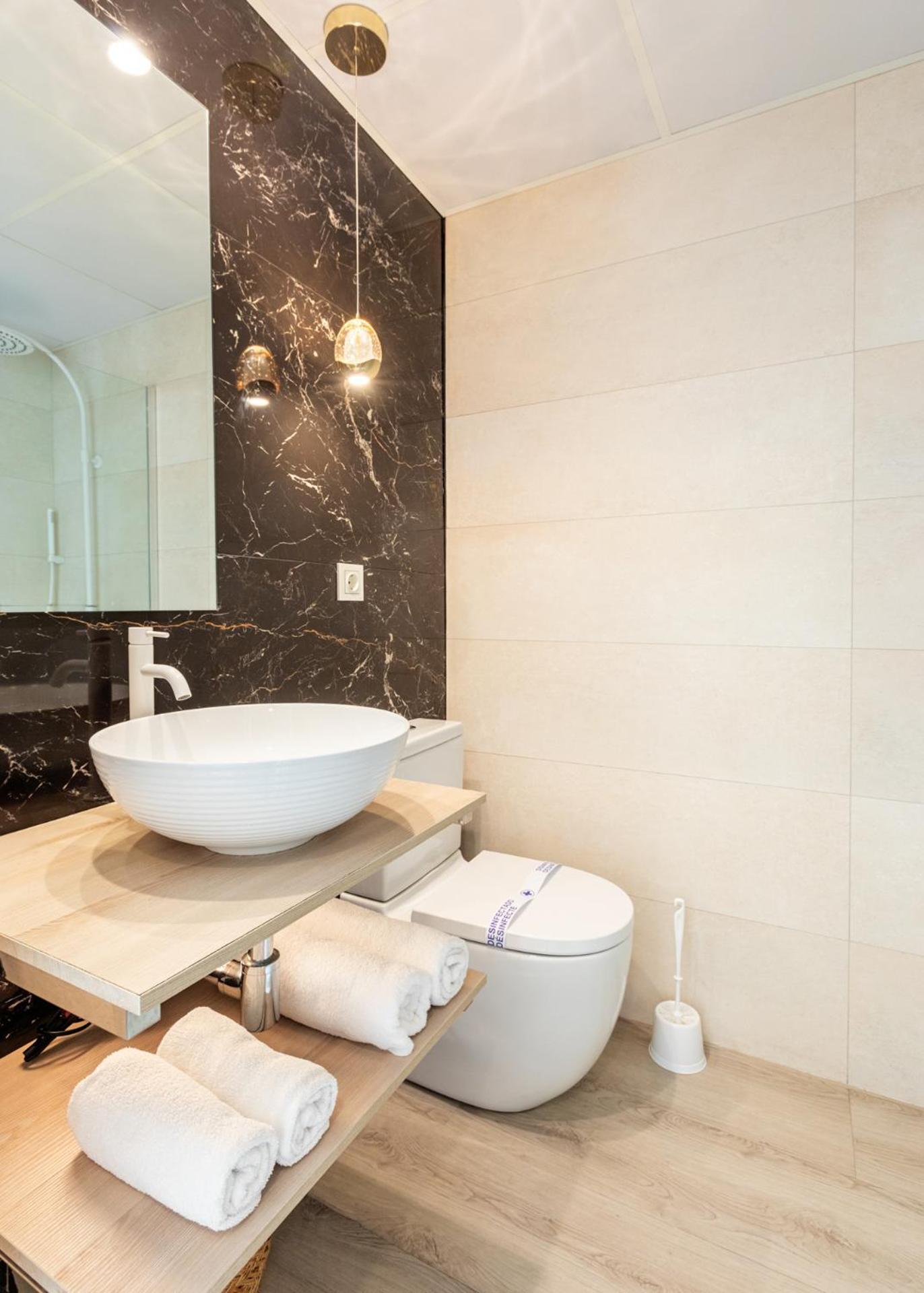 סרגוסה Hostal Plaza Boutique (Adults Only) מראה חיצוני תמונה